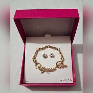 GUESS Gold Tone Chain Bracelet & Crystal Stud Earrings Set | Toggle Clasp | 7.5”